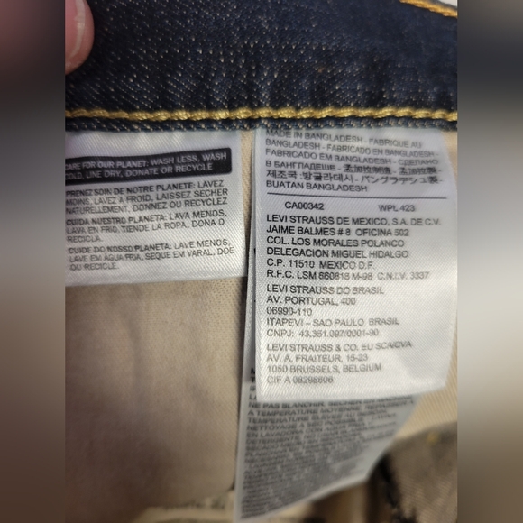 Levi's 569 NWOT Mens Long Jean Shorts Size 40 - Picture 5 of 5